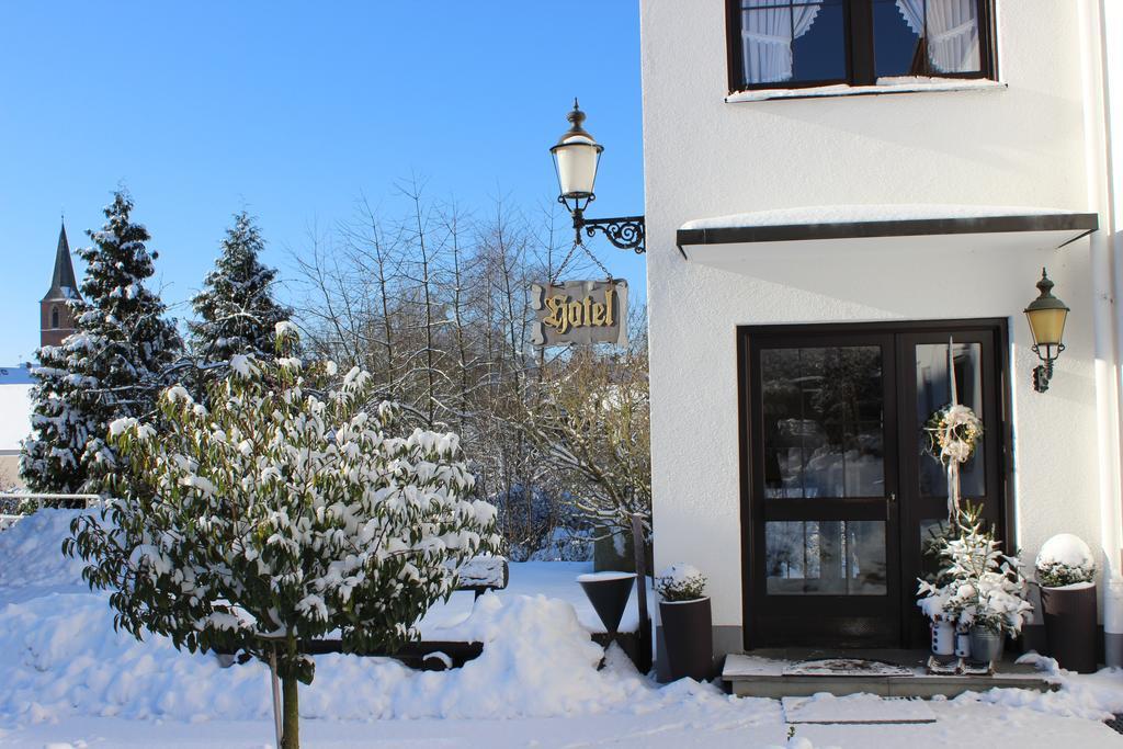 Hotel Schinderhannes Sohren Exterior photo