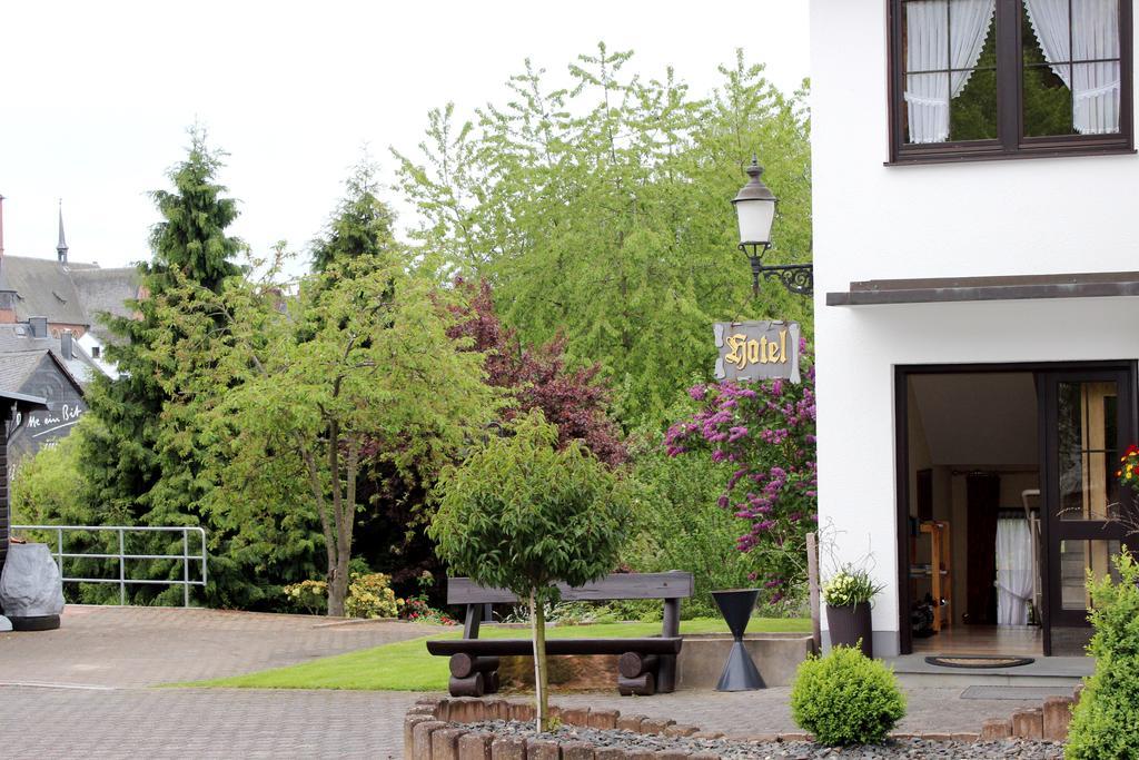 Hotel Schinderhannes Sohren Exterior photo